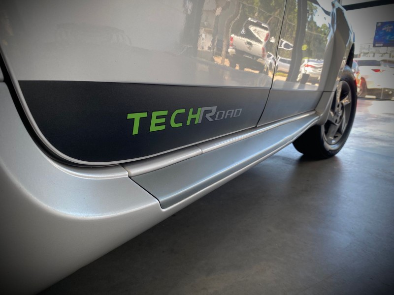 DUSTER 2.0 DYNAMIQUE 4X2 16V FLEX 4P AUTOMÁTICO - 2014 - LAJEADO