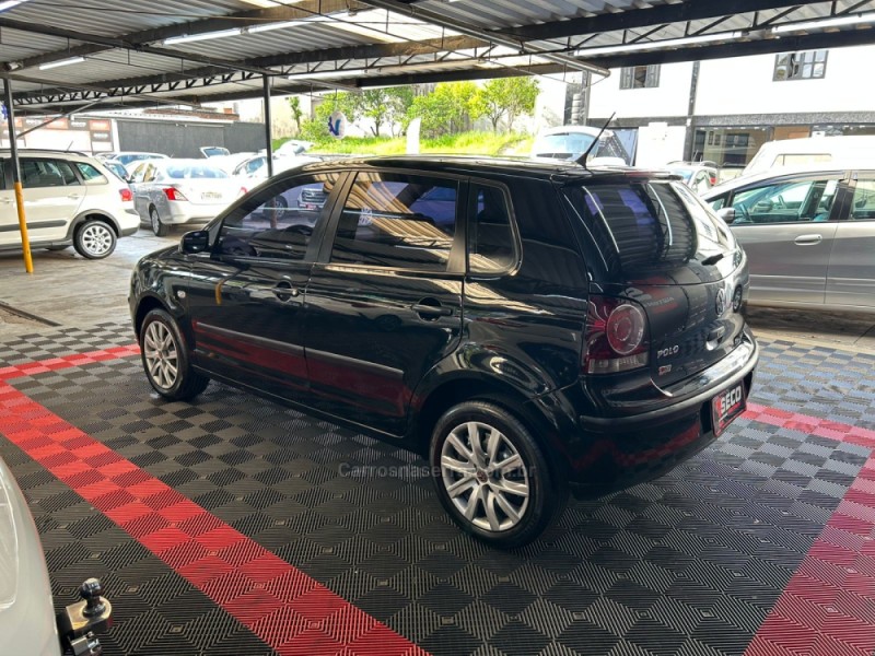 POLO 1.6 MI 8V FLEX 4P MANUAL - 2009 - PASSO FUNDO