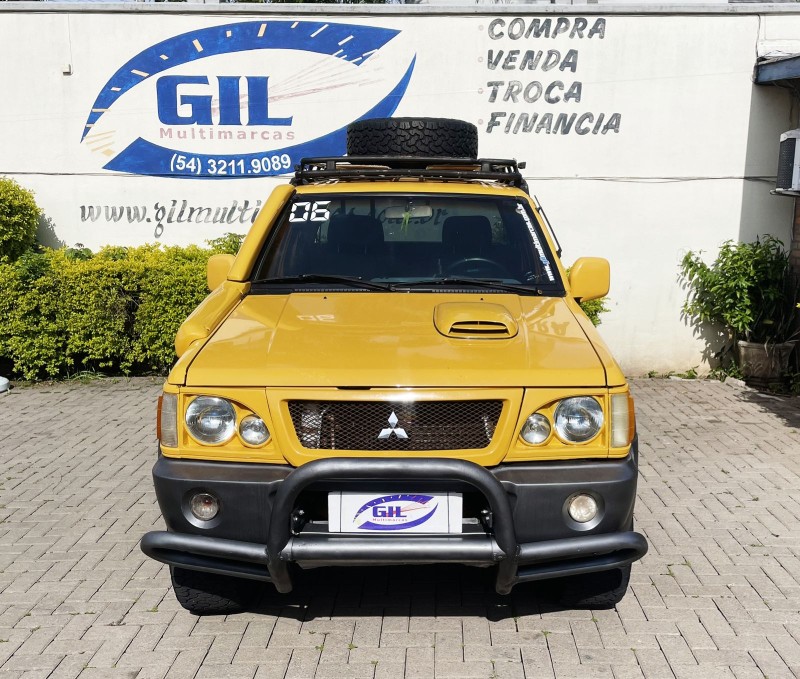 L200 SAVANA 2.5 4X4 CD 8V TURBO DIESEL 4P MANUAL - 2006 - CAXIAS DO SUL