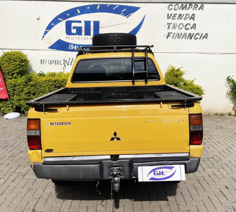 L200 SAVANA 2.5 4X4 CD 8V TURBO DIESEL 4P MANUAL - 2006 - CAXIAS DO SUL