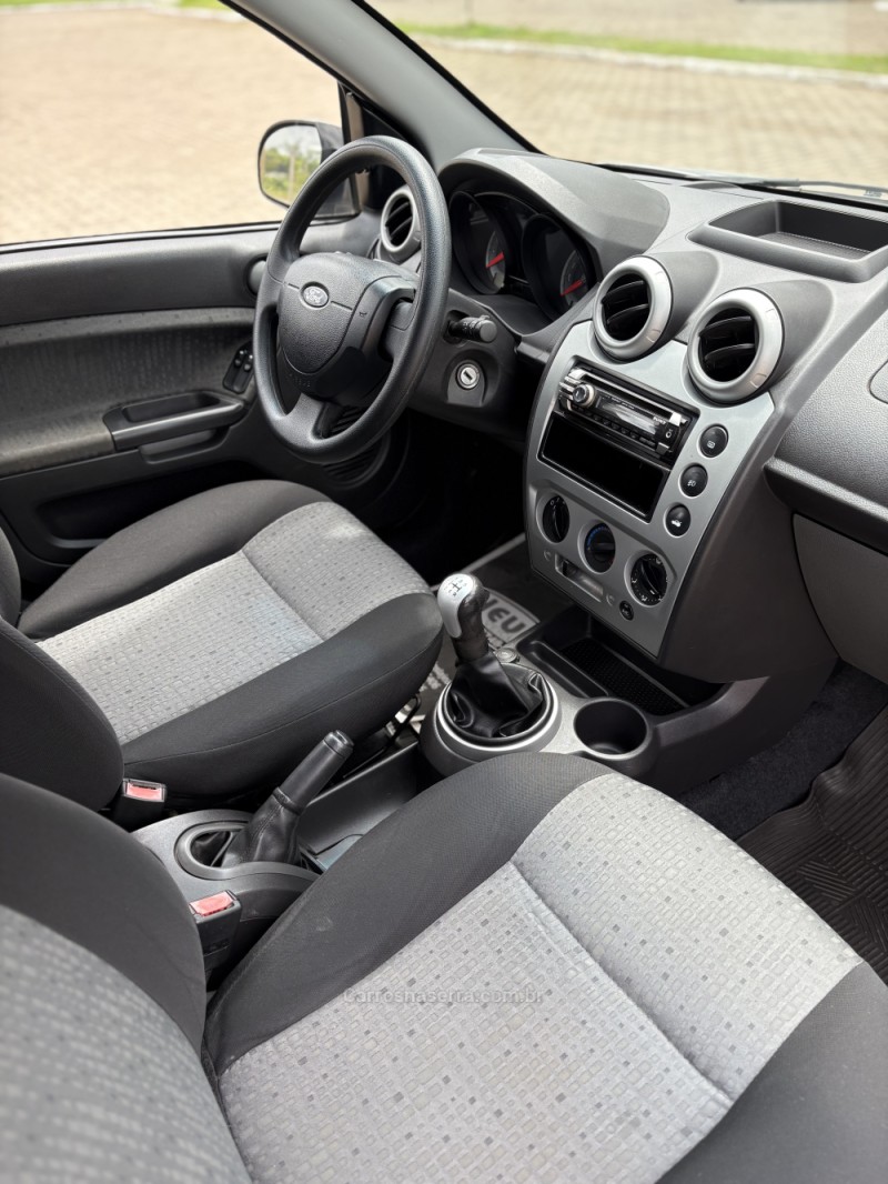 FIESTA 1.6 SE SEDAN 16V FLEX 4P MANUAL - 2014 - LAJEADO