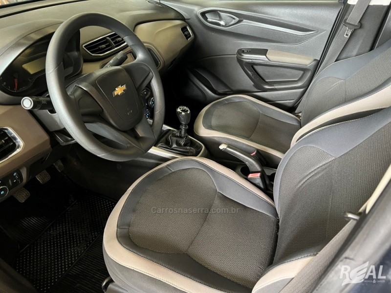 PRISMA 1.4 MPFI LT 8V FLEX 4P MANUAL - 2015 - SAPIRANGA