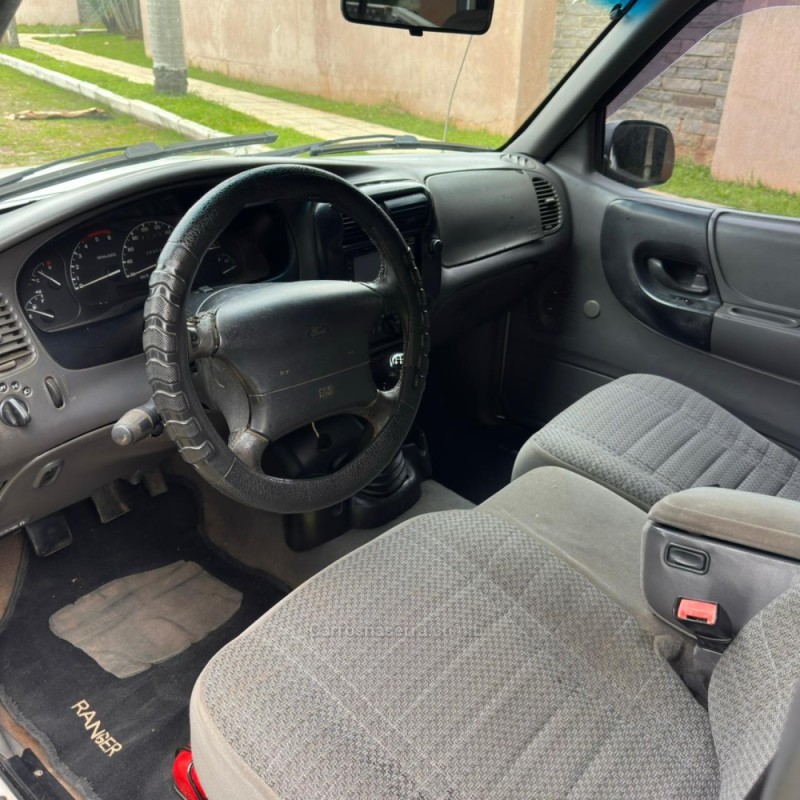 RANGER 2.5 XLT 4X2 CD 8V TURBO INTERCOOLER DIESEL 4P MANUAL - 2001 - PORTãO