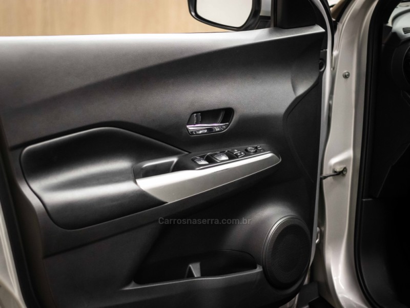 KICKS 1.6 16V FLEX SV 4P XTRONIC - 2017 - CAXIAS DO SUL