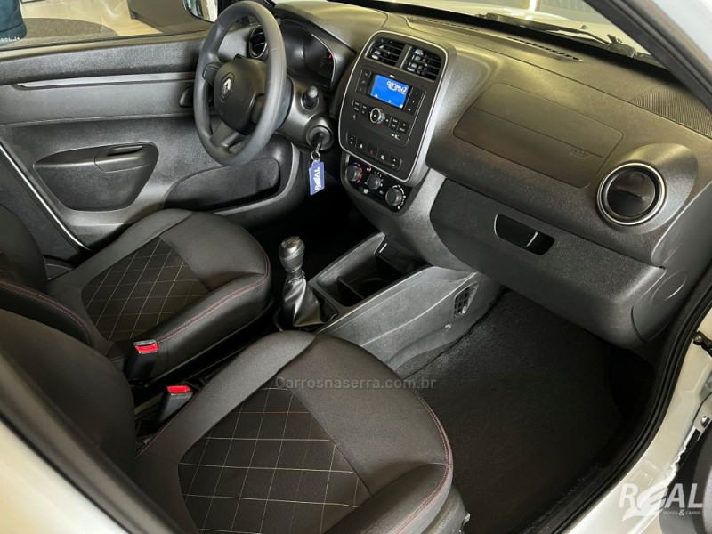 KWID 1.0 12V SCE FLEX ZEN MANUAL - 2020 - SAPIRANGA