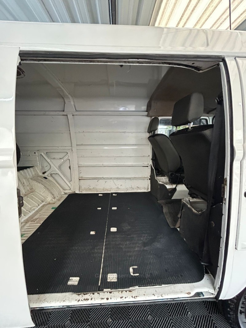 KOMBI 1.4 MI FURGÃO 8V FLEX 3P MANUAL - 2014 - PASSO FUNDO