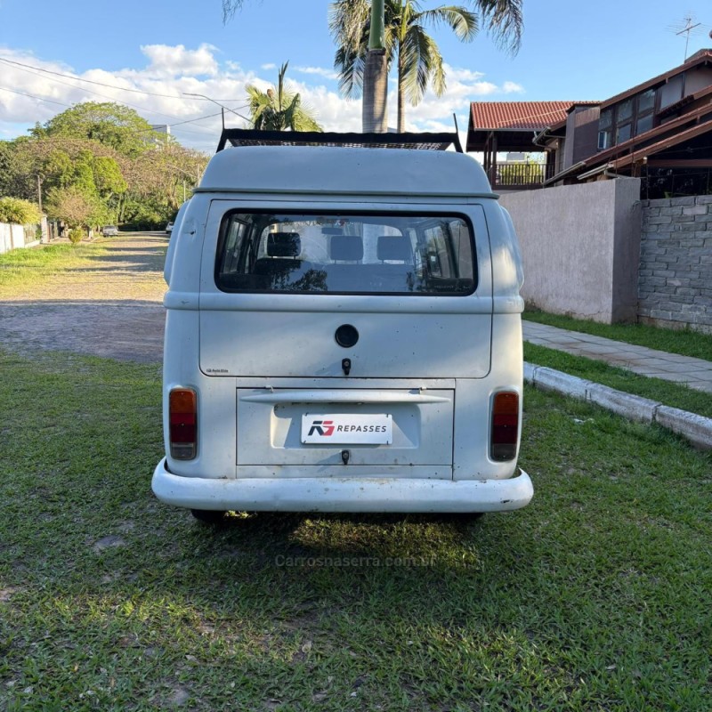 KOMBI 1.4 MI STD LOTAÇÃO 8V FLEX 3P MANUAL - 2009 - PORTãO