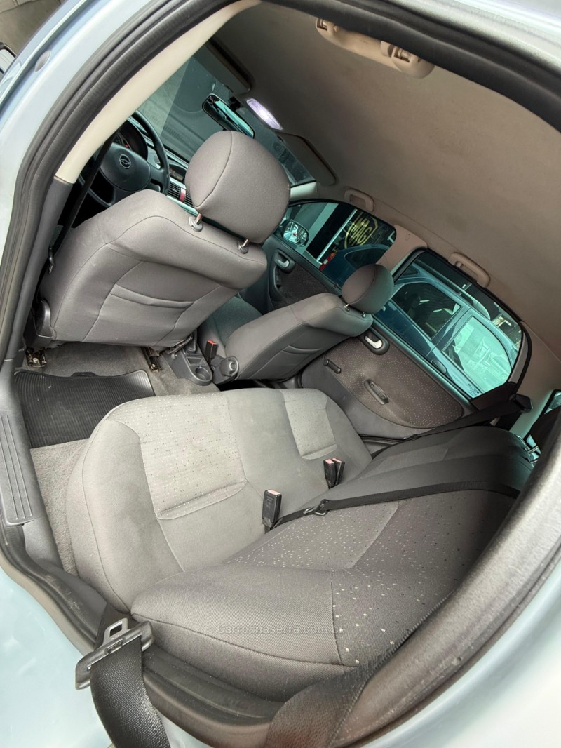CORSA 1.4 MPFI PREMIUM 8V FLEX 4P MANUAL - 2009 - CAXIAS DO SUL