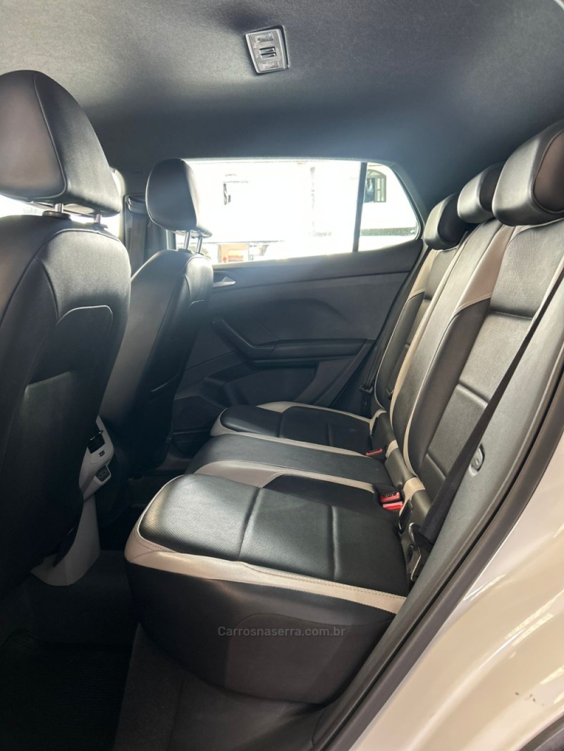 T-CROSS 1.4 HIGHLINE TSI 16V FLEX 4P AUTOMÁTICO - 2020 - PASSO FUNDO