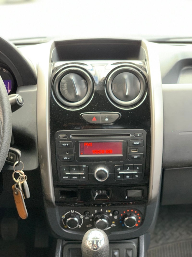 DUSTER 1.6 EXPRESSION 4X2 16V FLEX 4P MANUAL - 2018 - CAXIAS DO SUL