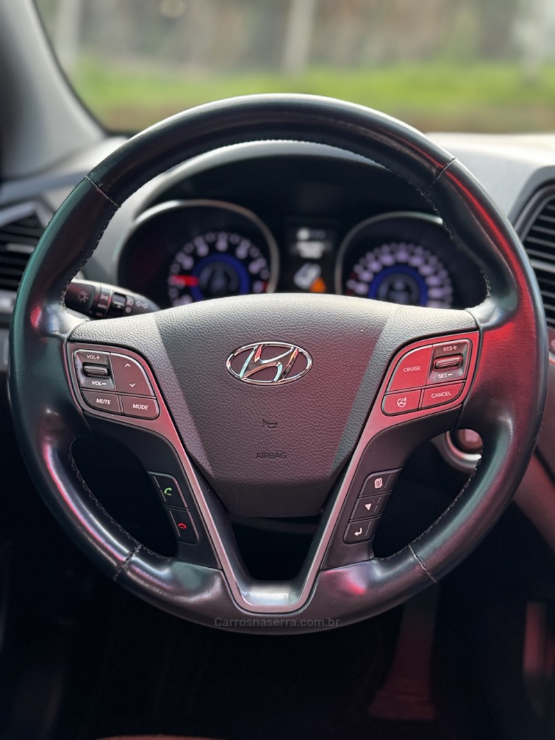 SANTA FÉ 3.3 MPFI 4X4 7 LUGARES V6 270CV GASOLINA 4P AUTOMÁTICO - 2014 - FELIZ