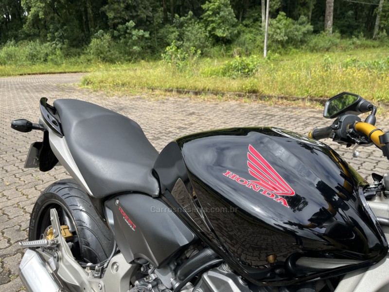 CB 600F HORNET - 2009 - NOVA BASSANO