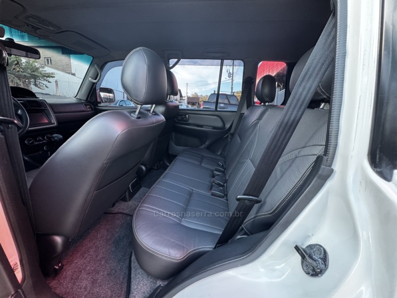 PAJERO TR4 2.0 4X4 16V 140CV FLEX 4P AUTOMÁTICO - 2013 - FELIZ