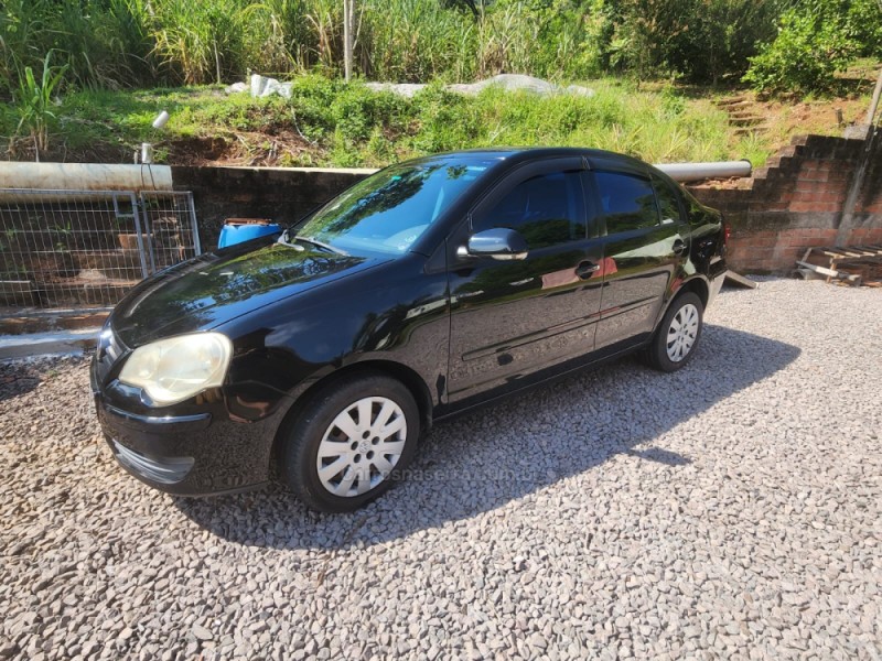 POLO 1.6 MI 8V E-FLEX 4P MANUAL - 2011 - FELIZ