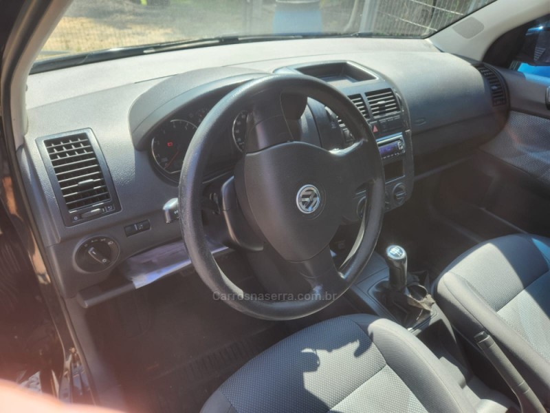 POLO 1.6 MI 8V E-FLEX 4P MANUAL - 2011 - FELIZ