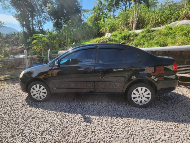 POLO 1.6 MI 8V E-FLEX 4P MANUAL - 2011 - FELIZ