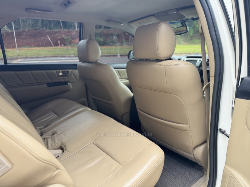 HILUX SW4 3.0 SRV 4X4 16V TURBO INTERCOOLER DIESEL 4P AUTOMÁTICO - 2014 - LAJEADO