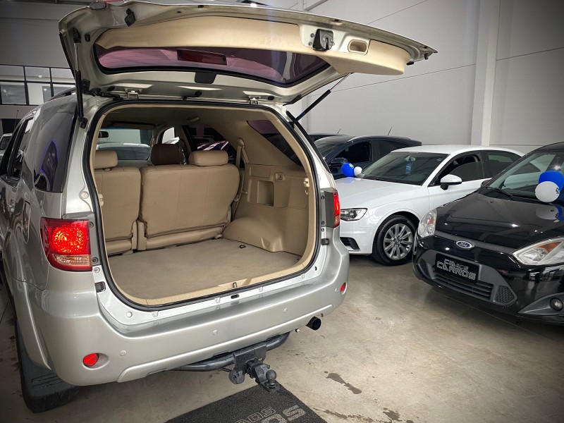 HILUX SW4 3.0 SRV 4X4 16V TURBO INTERCOOLER DIESEL 4P AUTOMÁTICO - 2006 - LAJEADO