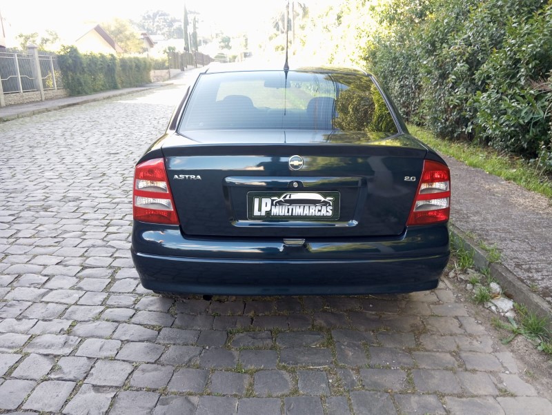 ASTRA 2.0 MPFI EXPRESSION SEDAN 8V GASOLINA 4P MANUAL - 2002 - CAXIAS DO SUL