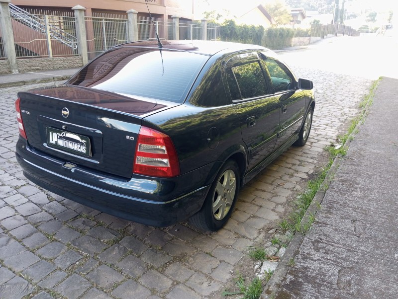 ASTRA 2.0 MPFI EXPRESSION SEDAN 8V GASOLINA 4P MANUAL - 2002 - CAXIAS DO SUL