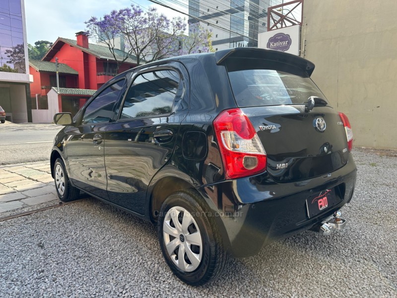 ETIOS 1.3 XS 16V FLEX 4P MANUAL - 2013 - CAXIAS DO SUL
