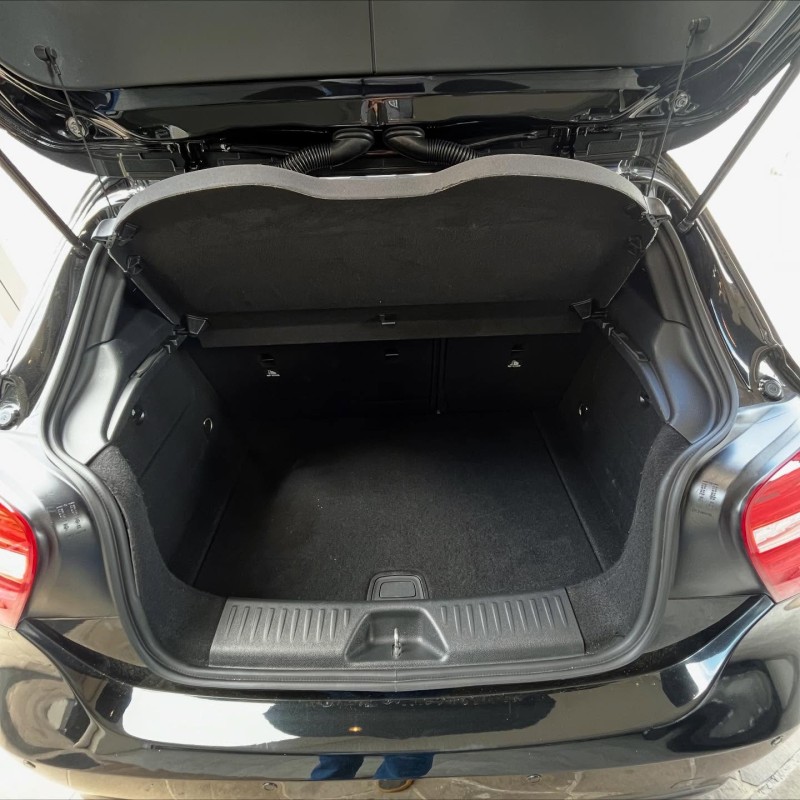 A 200 1.6 TURBO URBAN 16V GASOLINA 4P AUTOMÁTICO - 2015 - NOVA PETRóPOLIS