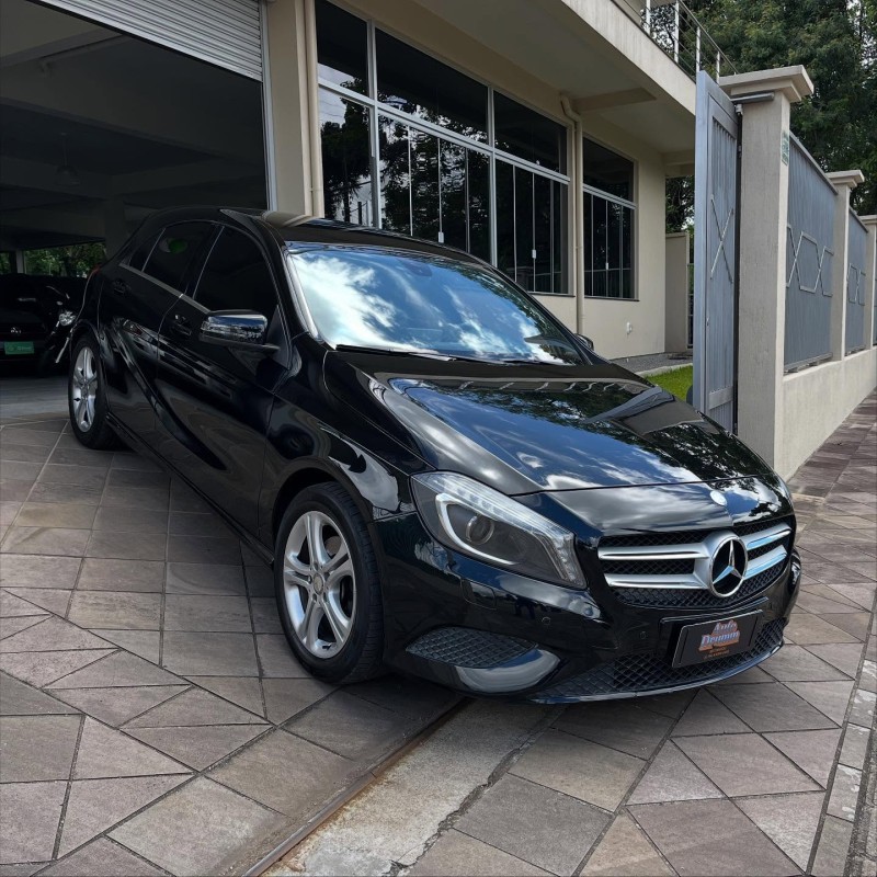 A 200 1.6 TURBO URBAN 16V GASOLINA 4P AUTOMÁTICO - 2015 - NOVA PETRóPOLIS