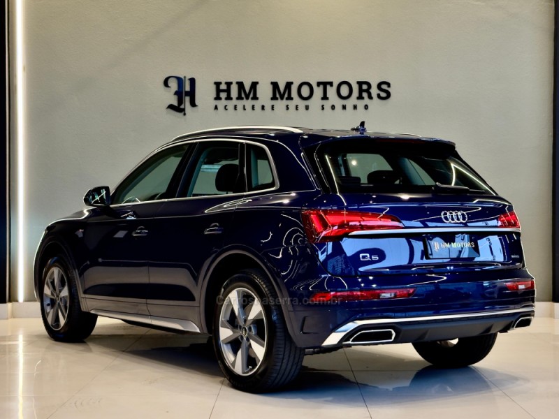 Q5 2.0 TFSI S-LINE S TRONIC 16V GASOLINA 4P AUTOMÁTICO - 2022 - CAXIAS DO SUL