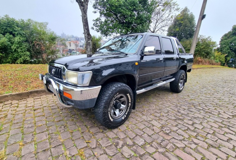 HILUX 3.0 SRV 4X2 CD 8V DIESEL 4P MANUAL - 2002 - CAXIAS DO SUL