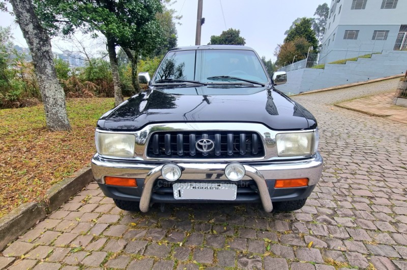 hilux 3.0 srv 4x2 cd 8v diesel 4p manual 2002 caxias do sul
