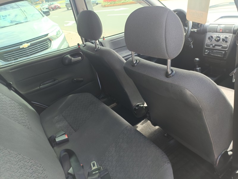 CORSA 1.0 MPFI CLASSIC SEDAN LIFE 8V FLEX 4P MANUAL - 2006 - BOM PRINCíPIO