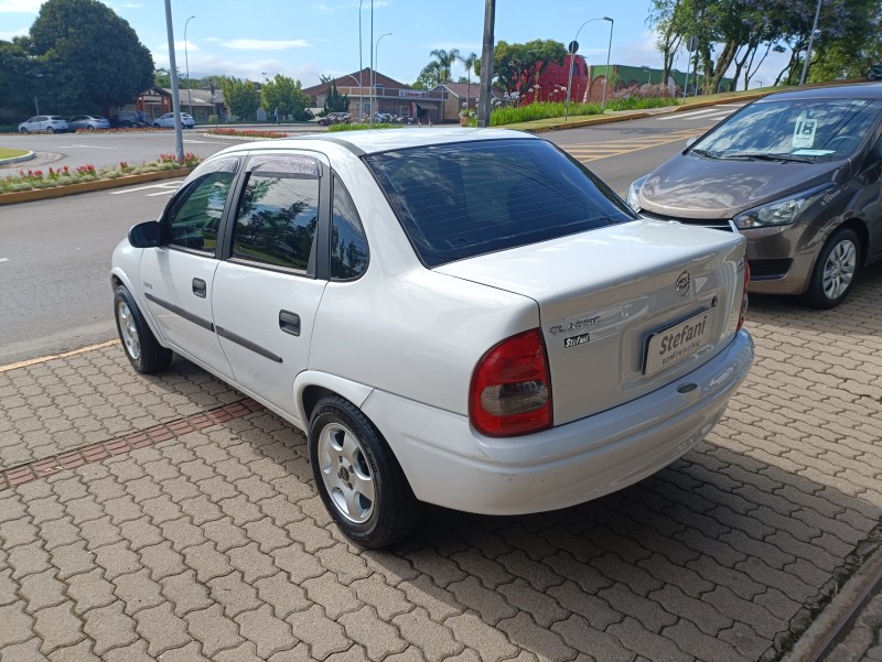 CORSA 1.0 MPFI CLASSIC SEDAN LIFE 8V FLEX 4P MANUAL - 2006 - BOM PRINCíPIO