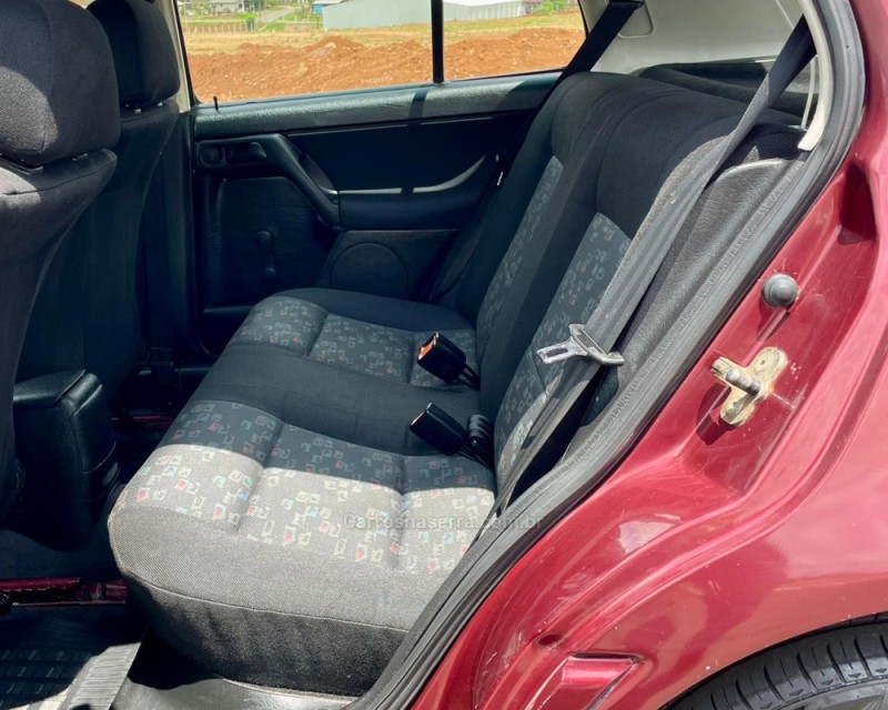 GOLF 1.8 MI GL 8V GASOLINA 4P MANUAL - 1998 - VACARIA