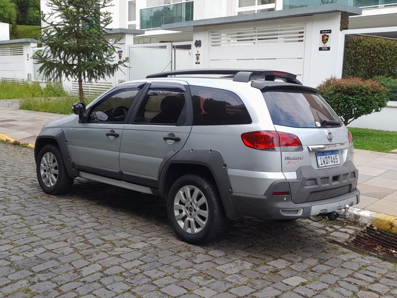 PALIO 1.8 MPI ADVENTURE WEEKEND 16V FLEX 4P MANUAL - 2015 - FARROUPILHA