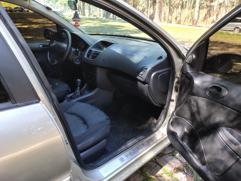 207 1.4 XR 8V FLEX 4P MANUAL - 2010 - CAXIAS DO SUL