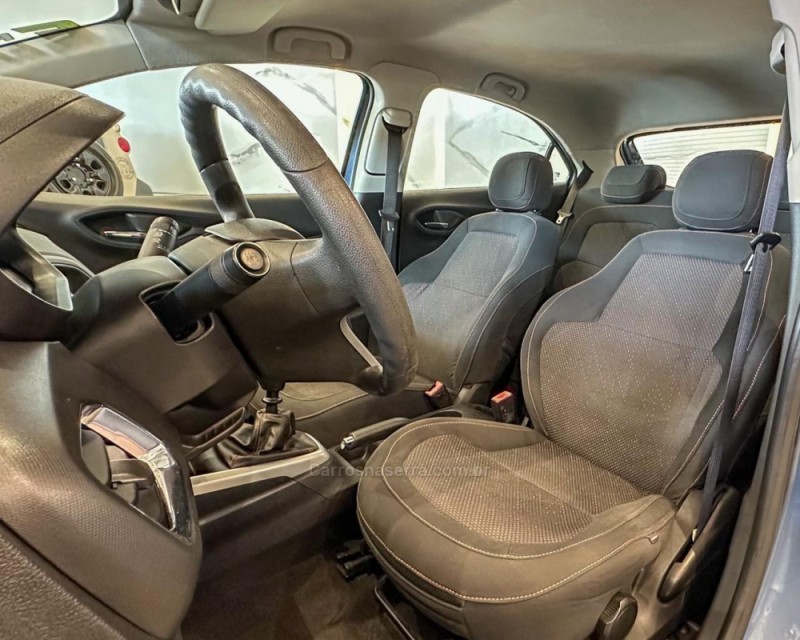 ONIX 1.4 MPFI LTZ 8V FLEX 4P MANUAL - 2014 - GARIBALDI