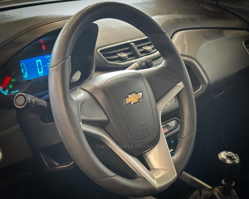 ONIX 1.4 MPFI LTZ 8V FLEX 4P MANUAL - 2014 - GARIBALDI