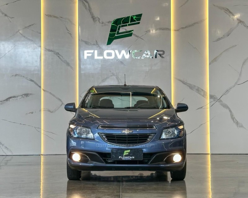 ONIX 1.4 MPFI LTZ 8V FLEX 4P MANUAL - 2014 - GARIBALDI