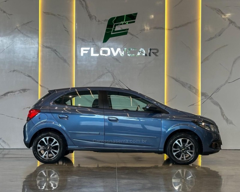 ONIX 1.4 MPFI LTZ 8V FLEX 4P MANUAL - 2014 - GARIBALDI