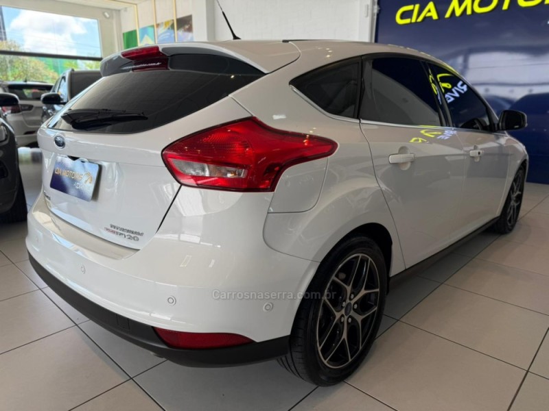 FOCUS 2.0 TITANIUM HATCH 16V FLEX 4P AUTOMÁTICO - 2016 - SãO LEOPOLDO