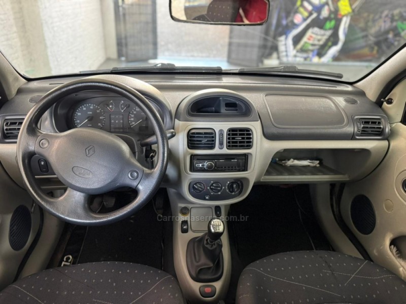 CLIO 1.6 EXPRESSION SEDAN 16V GASOLINA 4P MANUAL - 2004 - CAXIAS DO SUL