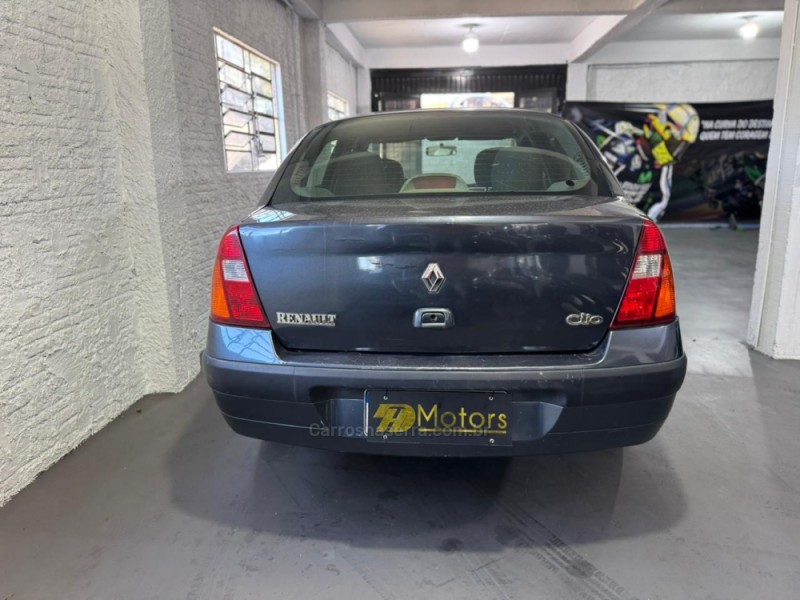 CLIO 1.6 EXPRESSION SEDAN 16V GASOLINA 4P MANUAL - 2004 - CAXIAS DO SUL