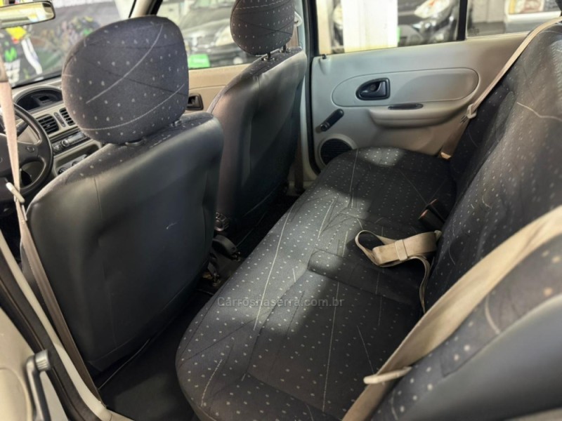 CLIO 1.6 EXPRESSION SEDAN 16V GASOLINA 4P MANUAL - 2004 - CAXIAS DO SUL