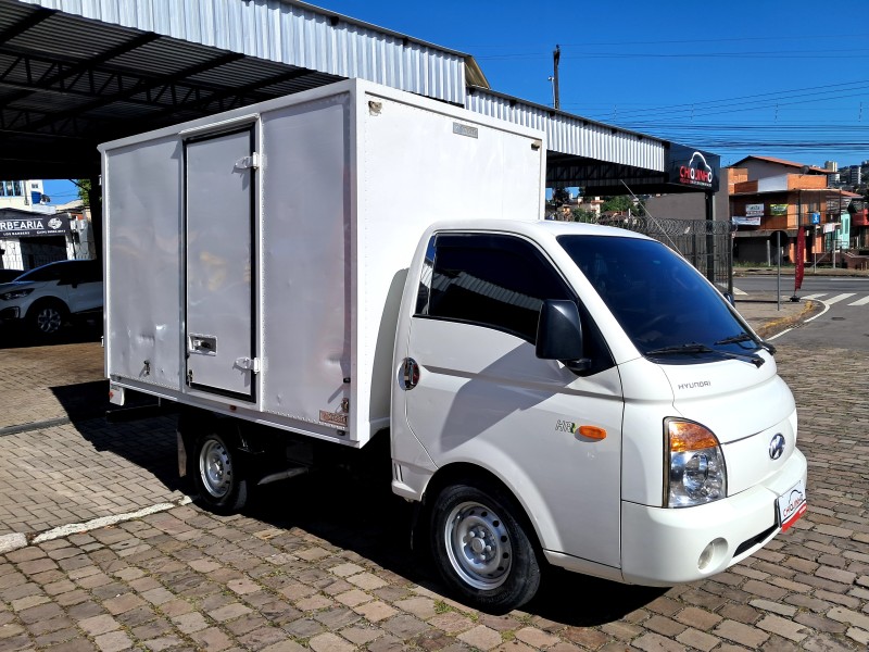 HR 2.5 TCI HDB BAU 4X2 8V 97CV TURBO INTERCOOLER DIESEL 2P MANUAL - 2010 - CAXIAS DO SUL