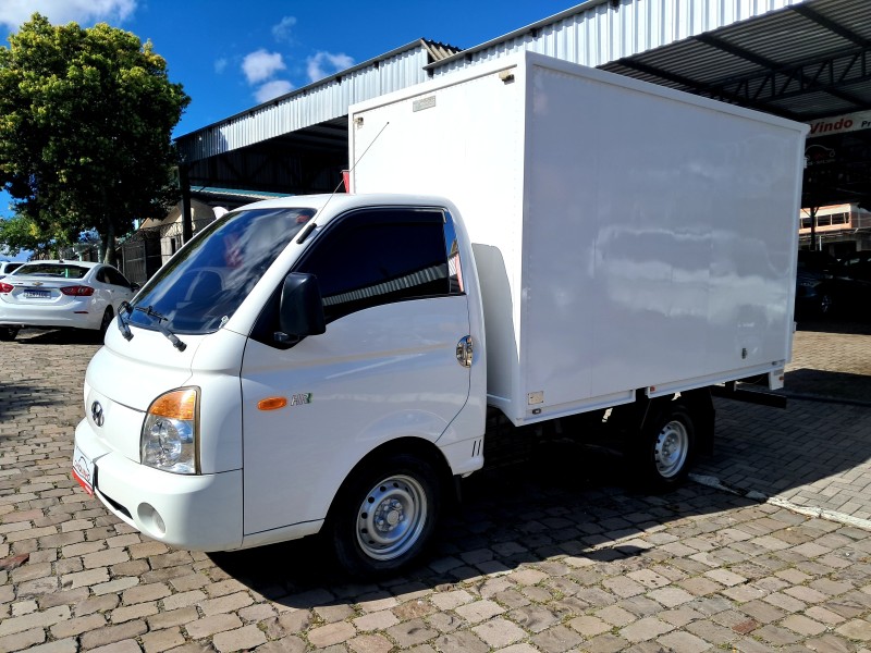 hr 2.5 tci hdb bau 4x2 8v 97cv turbo intercooler diesel 2p manual 2010 caxias do sul