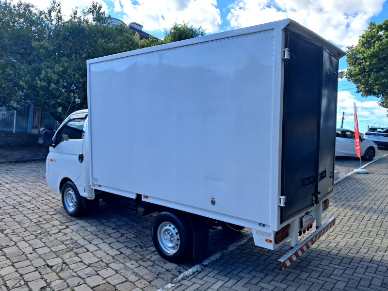 HR 2.5 TCI HDB BAU 4X2 8V 97CV TURBO INTERCOOLER DIESEL 2P MANUAL - 2010 - CAXIAS DO SUL