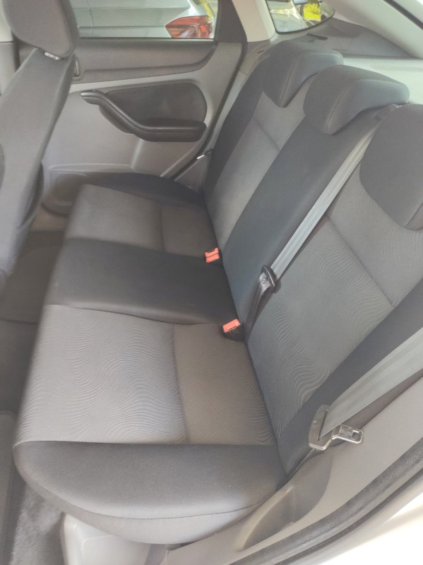 FOCUS 1.6 SE 16V FLEX 4P MANUAL - 2011 - VALE REAL