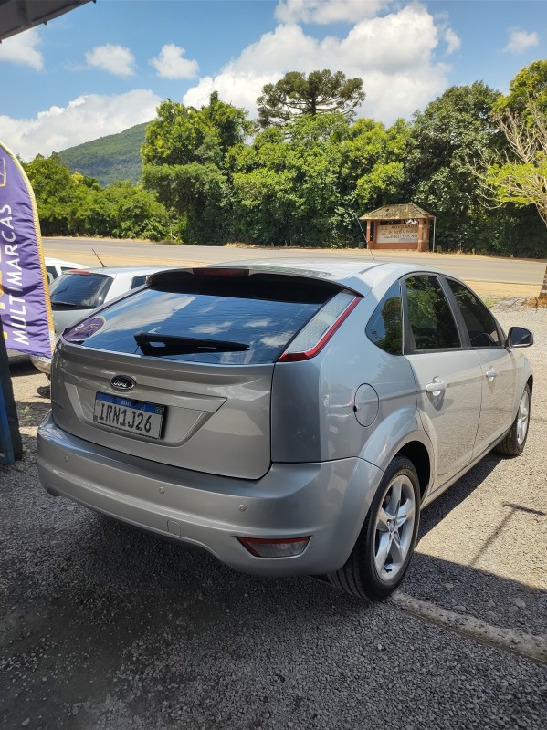 FOCUS 1.6 SE 16V FLEX 4P MANUAL - 2011 - VALE REAL