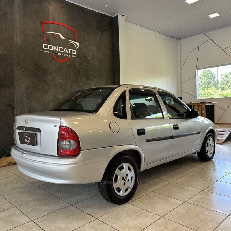 CORSA 1.6 MPFI GL SEDAN 8V GASOLINA 4P MANUAL - 2003 - FARROUPILHA