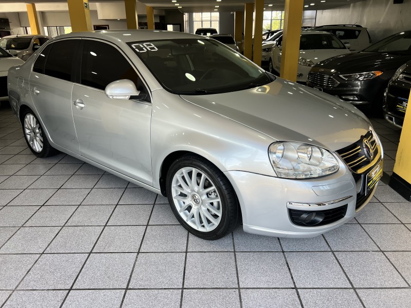 JETTA 2.5 I 20V 170CV GASOLINA 4P TIPTRONIC - 2008 - CAXIAS DO SUL